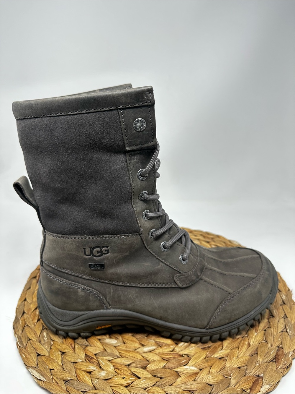 UGG Adirondack II Luxe Quilt Grey Boots Grey Size 9.5 Women's